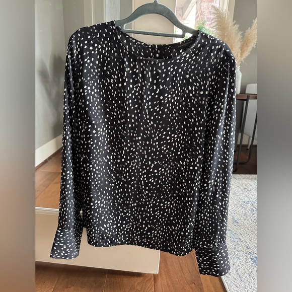 Banana Republic Tops - Banana Republic Black and White Patterned Blouse